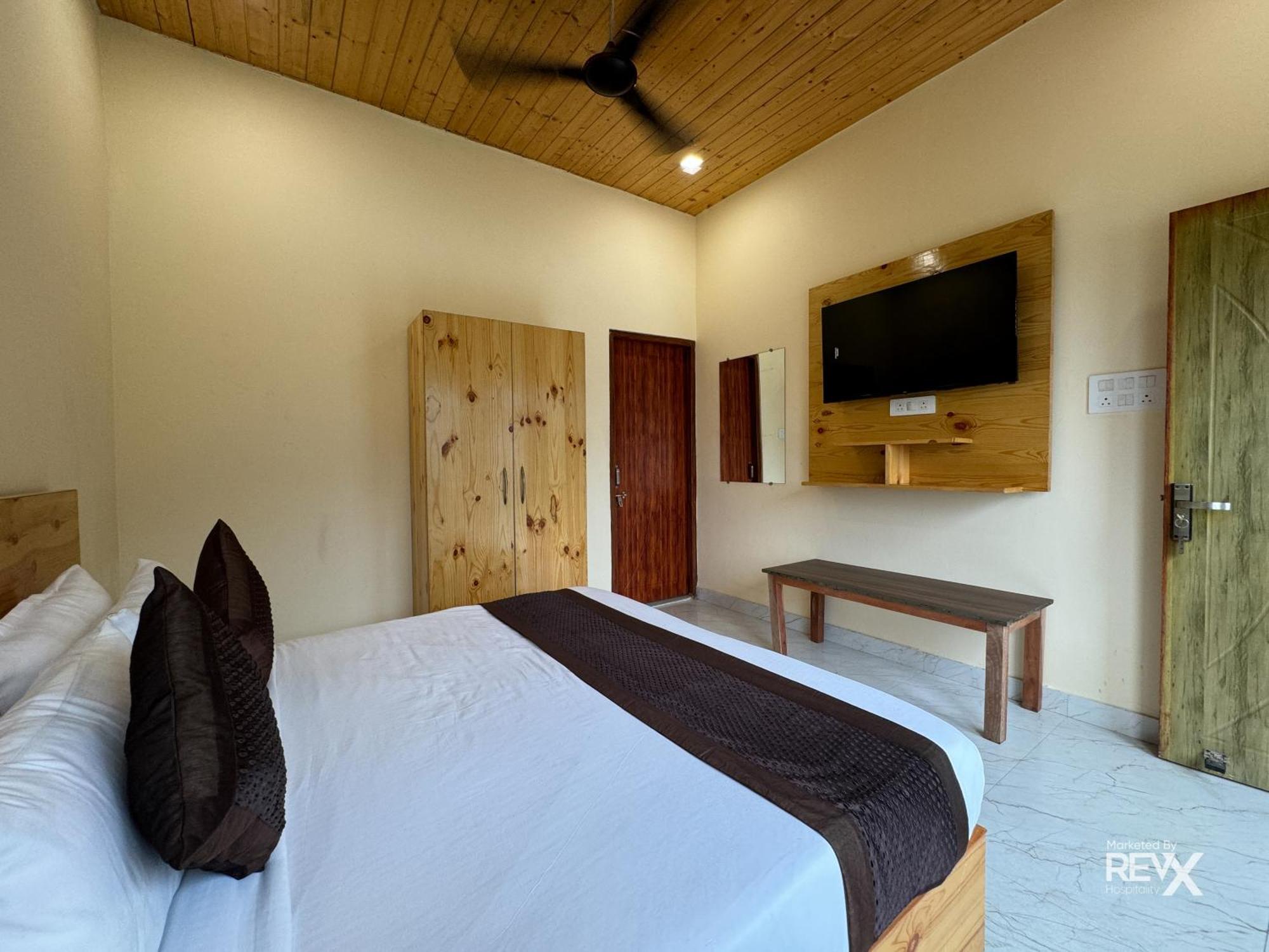 Hotel The Leisure Cave On The Ganges Rishīkesh Exterior foto