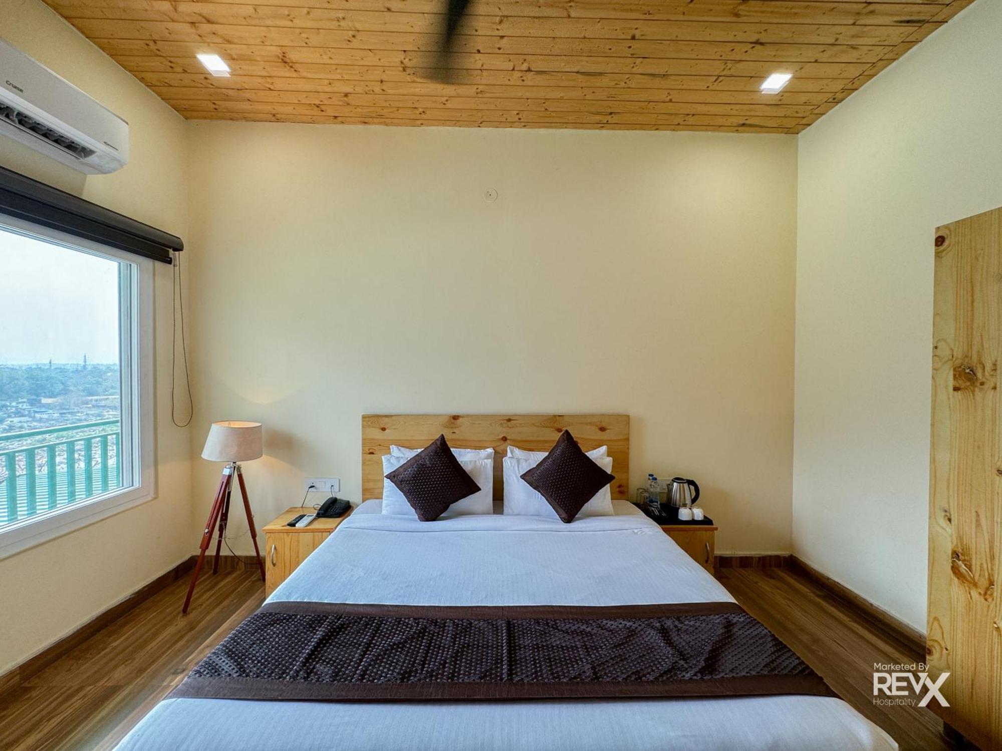 Hotel The Leisure Cave On The Ganges Rishīkesh Exterior foto