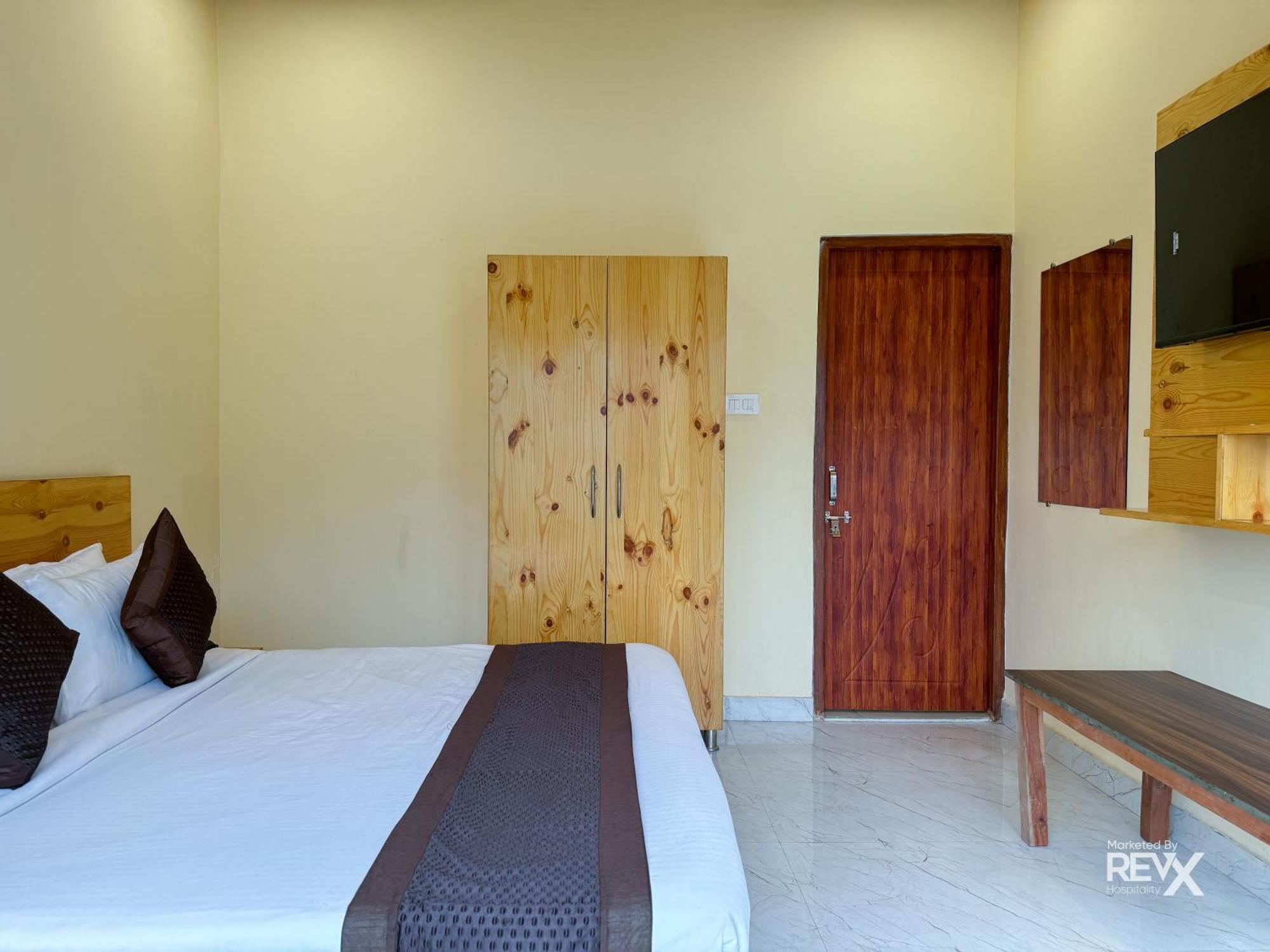 Hotel The Leisure Cave On The Ganges Rishīkesh Exterior foto
