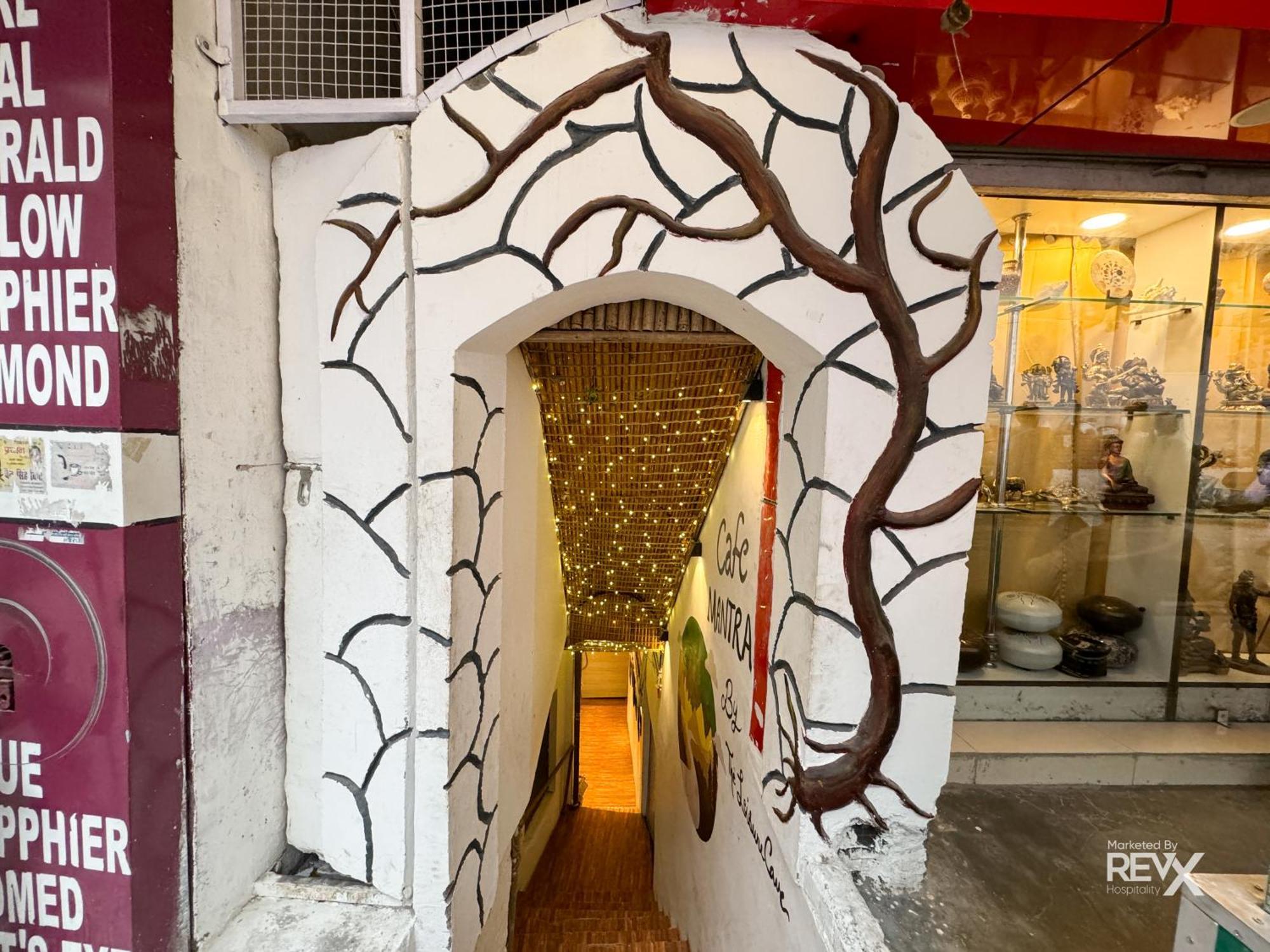 Hotel The Leisure Cave On The Ganges Rishīkesh Exterior foto