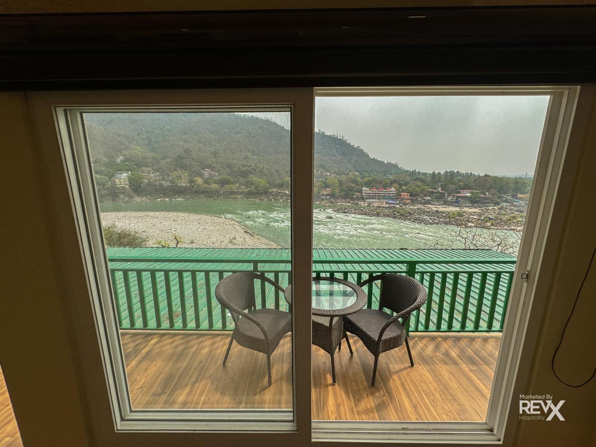 Hotel The Leisure Cave On The Ganges Rishīkesh Exterior foto