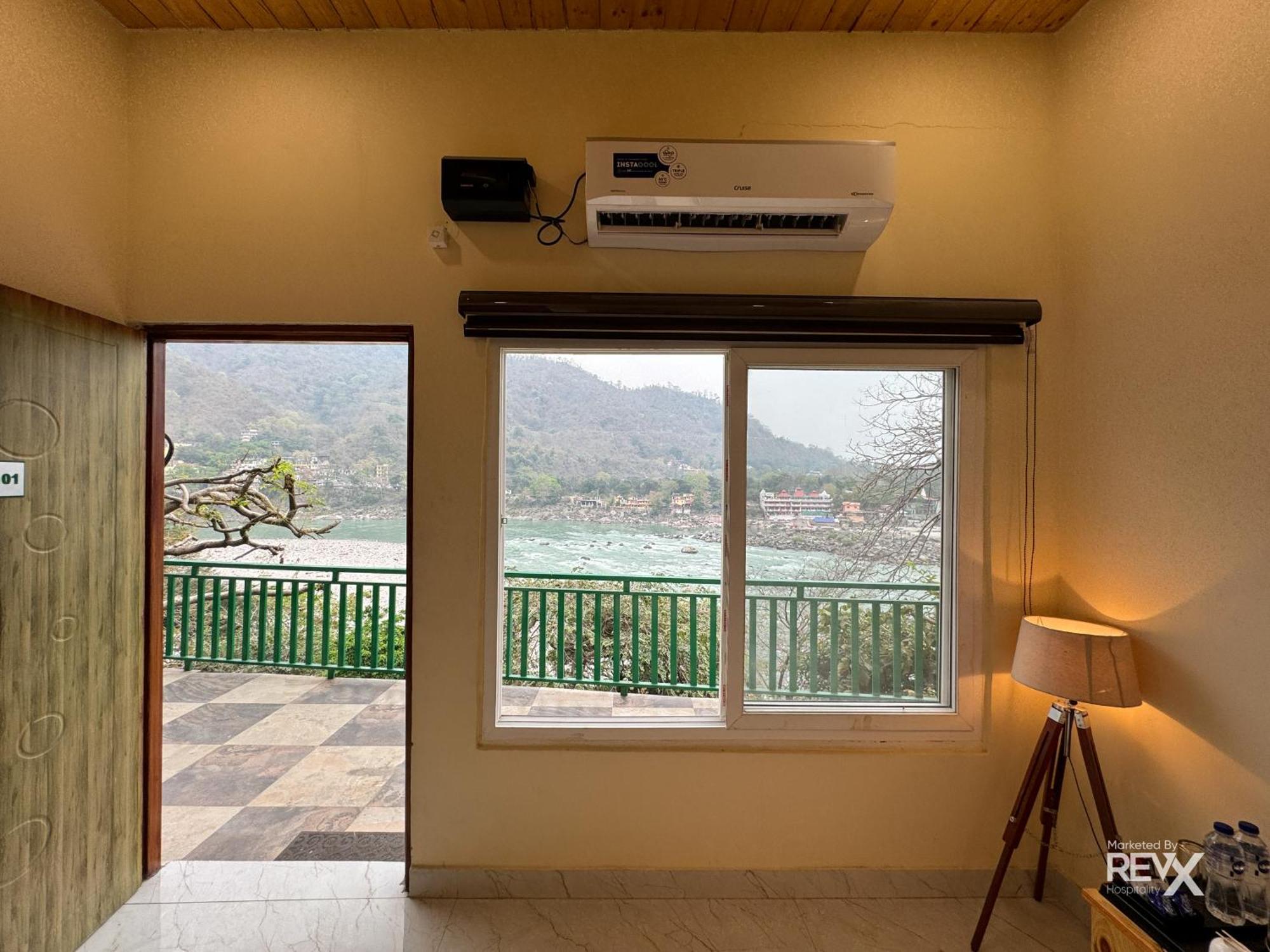 Hotel The Leisure Cave On The Ganges Rishīkesh Exterior foto