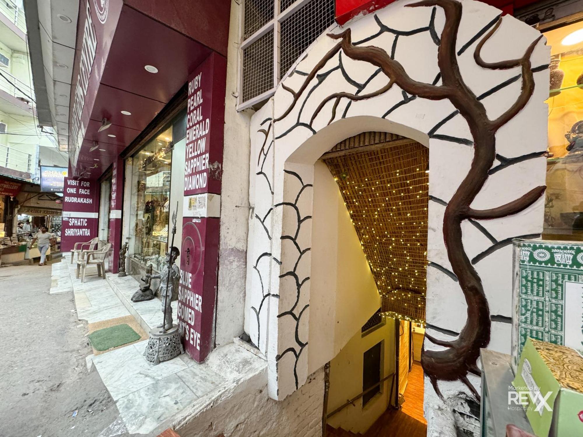 Hotel The Leisure Cave On The Ganges Rishīkesh Exterior foto