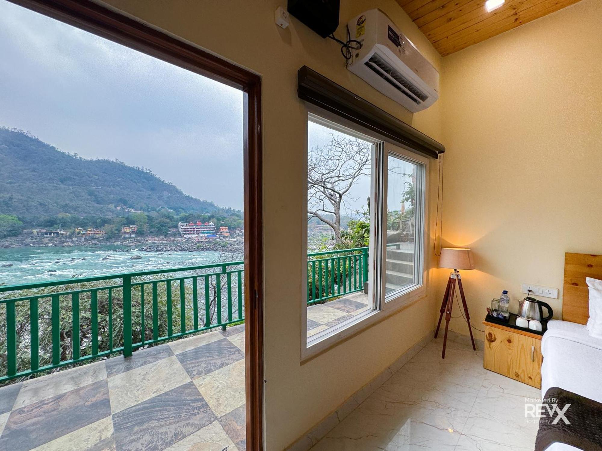 Hotel The Leisure Cave On The Ganges Rishīkesh Exterior foto